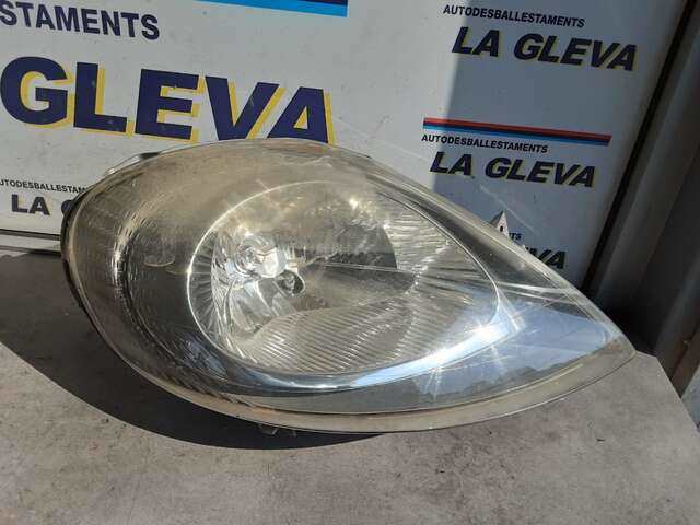 Faro Derecho Renault Trafic 2.0 DCI115CV 0CV