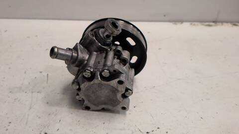 Foto 3ª: Bomba de Direccion Audi A4 1.9 TDI 116CV (2001)