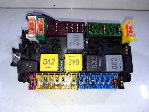 Caja Reles Fusibles Mercedes Vito 1.6 CDI CAT 88CV 65KW