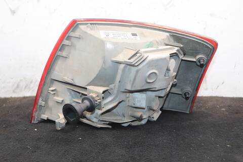 Foto 2ª: Piloto Trasero Izquierdo Audi A4 1.9 TDI 116CV 85KW (2004)