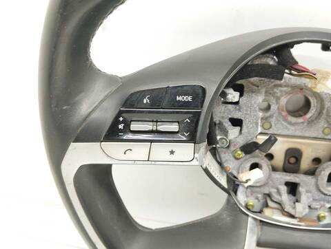 Foto 2ª: Volante Hyundai Tucson 1.6 CRDI CAT 136CV 100KW [G4FP] (2021)