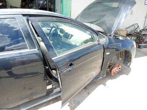 Foto 3ª: Puerta Delantera Derecha Mitsubishi Lancer 1.8 CY3A CY6A) 143CV 105KW [4B10] (2010)