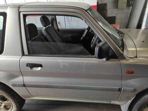 Puerta Delantera Derecha Mitsubishi Montero 4G93