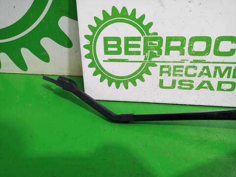 Foto 3ª: Brazo Limpia Delantero Derecho Nissan Qashqai 1.3 DIG-T 140CV 103KW [HR13DDT] (2022)