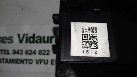 Foto 3ª: Mando Multifuncion Nissan X-Trail 2.2 16V TD CAT 114CV 84KW T30) [YD22] (2002)