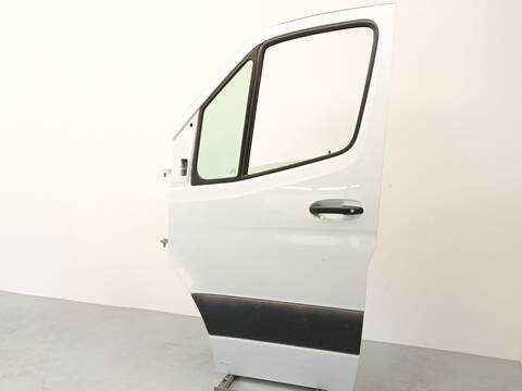 Foto 2ª: Puerta Delantera Izquierda Mercedes Sprinter 419 CDI RWD 907.643 907.645 907.647) 190CV 140KW FURGONETA [654920] (2024)