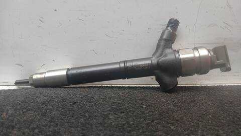 Foto 2ª: Inyectores Toyota Avensis 2.0 D-4D ADT250_) 126CV 93KW [1AD] (2007)