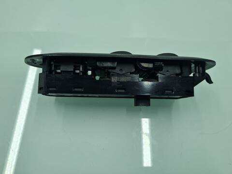 Foto 4ª: Botonera Elevalunas Ford Mondeo GHIA 140CV 103KW [QXBA] (2007)