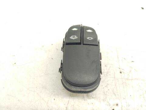 Botonera Elevalunas Ford Focus AMBIENTE BERLINA 100CV 74KW