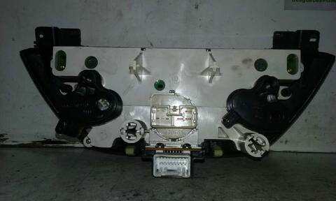 Foto 3ª: Mando Calefacción A. A. Toyota Rav4 2.0 16V CAT 150CV 110KW [1AZFE] (2002)