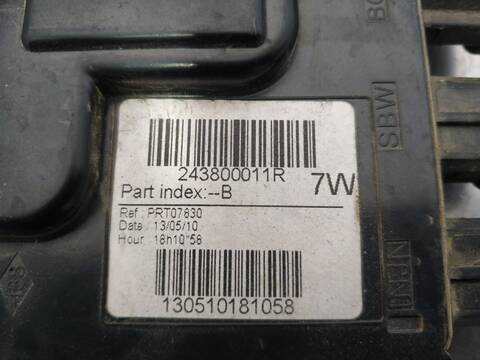 Foto 3ª: Caja Reles Fusibles Renault Fluence EXPRESSION 106CV 78KW [K9K832] (2010)