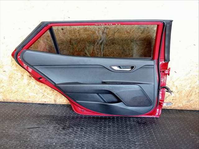 Foto 2ª: Puerta Trasera Izquierda Kia Stonic VERSION INDEFINIDA (2017)