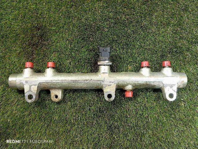 Foto 2ª: Rampa Inyectora Santana Anibal 2.8 TD MILITAR [8140.43P] (2004)