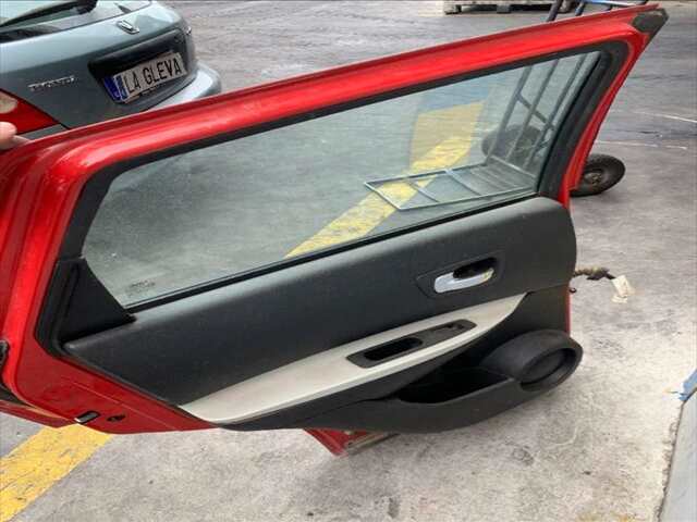 Foto 2ª: Puerta Trasera Izquierda Nissan Qashqai 2.0 DCI150CV [M9R 832] (2008)
