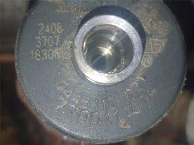 Foto 3ª: Inyectores Renault Megane 1.9 2.0 ALIZE [1.9 LTR. - 72 KW DTI DIESEL CAT] I COUPE (DA0)(1996-_)