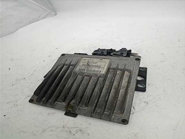 Foto 3ª: Centralita Motor ECU Renault Clio 1.5 DYNAMIQUE [1.5 LTR. - 63 KW DCI DIESEL CAT] [K9K 766]