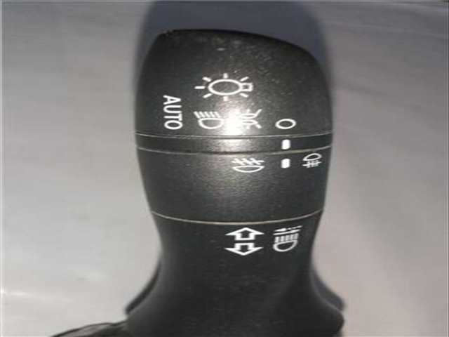 Foto 4ª: Mando Multifuncion Nissan Qashqai 1.6 ACENTA [1 6 LTR. - 96 KW DCI TD CAT] 131CV [R9M]