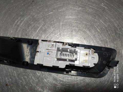 Foto 3ª: Botonera Elevalunas Peugeot Expert PRO STANDARD 116CV 85KW FURGON [BH01] (2016)