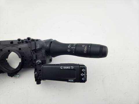 Foto 4ª: Mando Multifuncion Renault Arkana TECHNO 140CV 103KW [H5HE4] (2023)