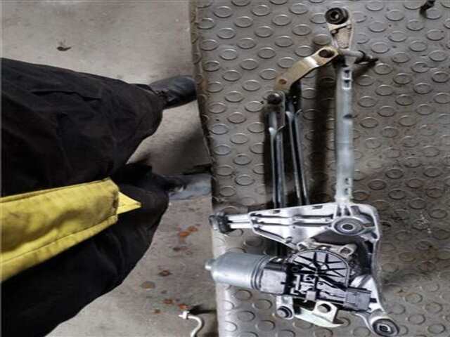 Foto 3ª: Motor Limpia Delantero Peugeot 308 1.6 ACTIVE [1.6 LTR. - 85 KW 16V E-HDI FAP] [9h05]