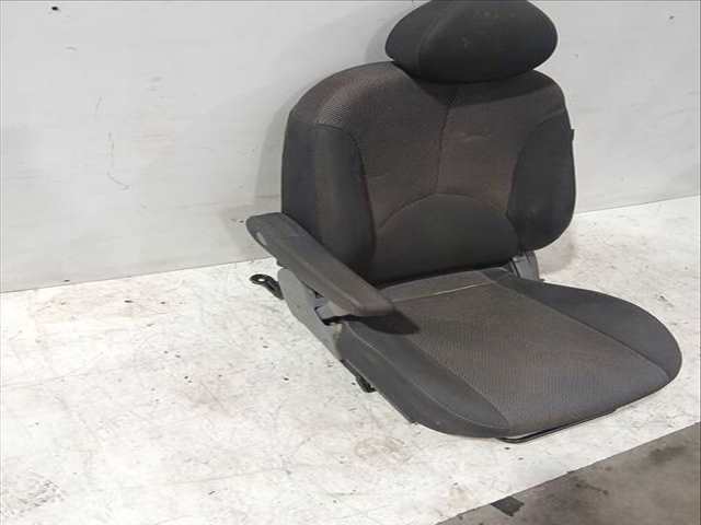 Foto 3ª: Asiento Delantero Izquierdo Kia Rio 1.5 CRDI 110CV 81KW [D4FA] (2006)