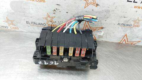 Foto 2ª: Caja Reles Fusibles Peugeot 308 CONFORT 109CV 80KW [9HX O 9H01] (2009)