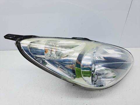 Foto 4ª: Faro Derecho Hyundai i20 1.2 CAT 78CV 57KW [G4LA] (2011)