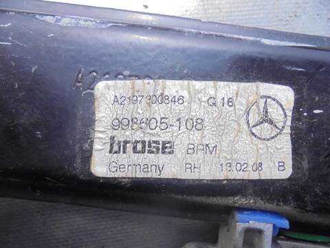 Foto 4ª: Elevalunas Manual Trasero Derecho Mercedes Clase C 160 350 CGI 219.357) 292CV 215KW [M272985] (2008)