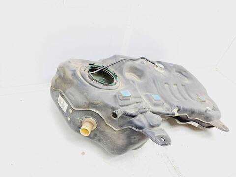 Foto 2ª: Deposito de Combustible Hyundai Tucson 1.6 CRDI CAT 136CV 100KW [G4FP] (2021)