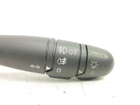 Foto 4ª: Mando Luces Renault Laguna AUTHENTIQUE 107CV 79KW [K4M D7] (2002)