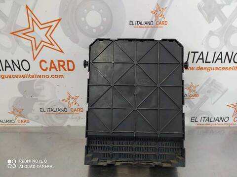 Foto 2ª: Caja Reles Fusibles Peugeot 308 CONFORT 120CV 88KW [5FW] (2007)