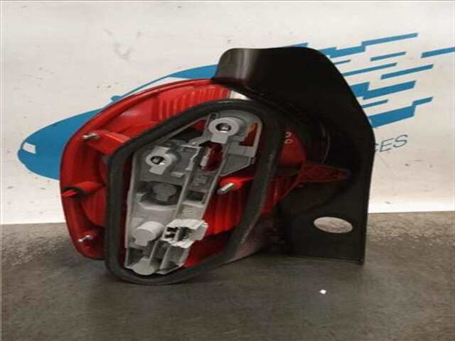 Foto 3ª: Piloto Trasero Derecho Renault Modus 1.4 (JP01. JP0J) [K4J 770]