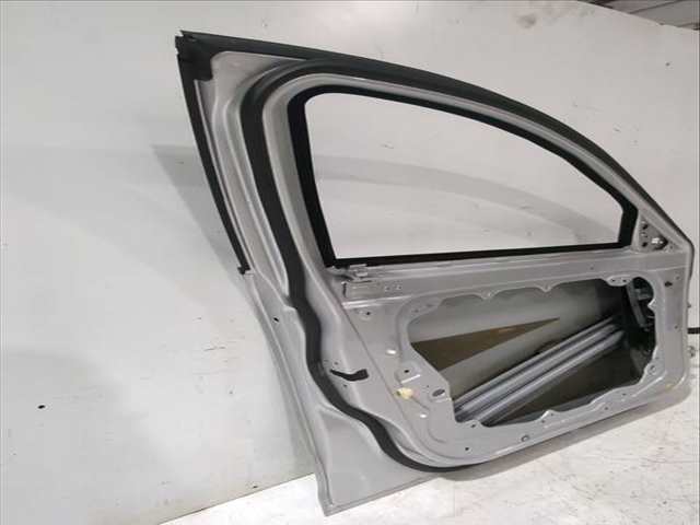 Foto 3ª: Puerta Delantera Izquierda Alfa Romeo Giulietta 1.6 JTDM 940FXD1A) 105CV 77KW [940 A3.000] (2015)