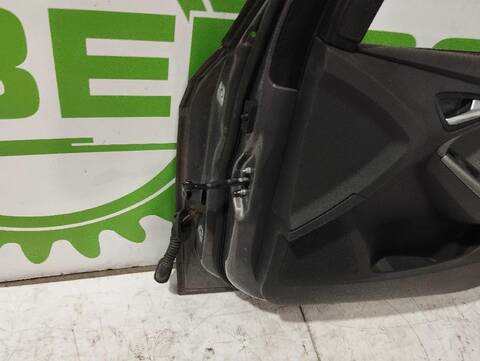 Foto 2ª: Puerta Delantera Derecha Ford Focus 1.6 TDCI CAT 116CV [T1DA] (2010)