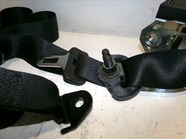 Foto 3ª: Cinturón Trasero Derecho Opel Corsa 1.7 CDTI MODELO C, 2000-2006 [Z17DTH] (2004)