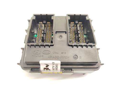 Foto 3ª: Caja Reles Fusibles Hyundai Tucson 1.6 GDI 132CV 97KW [G4FD] (2020)