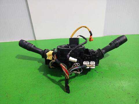 Foto 3ª: Mando Multifuncion Toyota Auris HYBRID FEEL EDITION 136CV (2013)