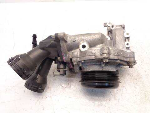 Foto 2ª: Bomba de Agua Mercedes Sprinter 114 - 190 CV [OM654.920] (2020)