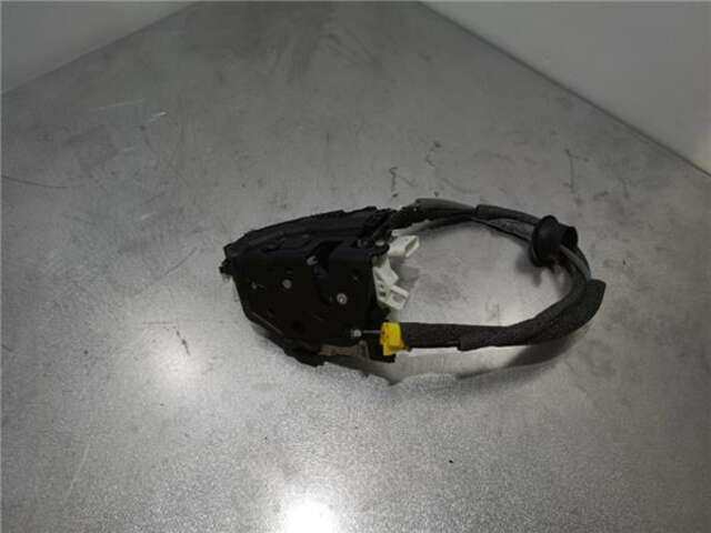 Foto 3ª: Cerradura Puerta Trasera Izquierda Audi A4 2.0 40 TDI BÁSICO [2.0 LTR. - 140 KW 16V TDI] [DTPA]