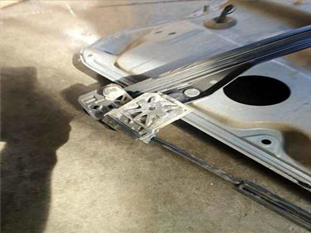 Foto 3ª: Elevalunas Eléctrico Delantero Izquierdo Volkswagen Golf 1.9 SOUL [1.9 LTR. - 74 KW TDI] [ATD]