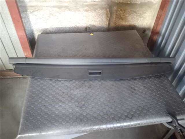 Foto 3ª: Bandeja Trasera Volkswagen Touran 1.6 ADVANCE BLUEMOTION [1.6 LTR. - 77 KW TDI DPF] [CAYC]