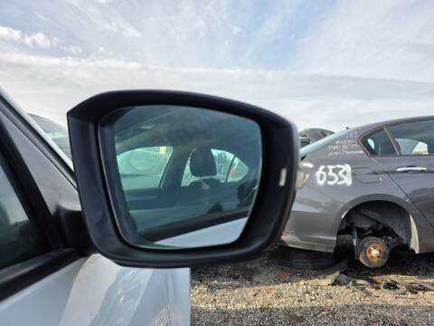 Foto 2ª: Retrovisor Derecho Skoda Octavia AMBITION 110CV 81KW (2016)