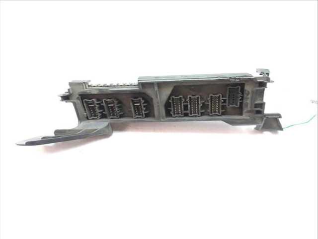 Foto 1ª: Caja Reles Fusibles Mercedes Clase R 280 R 320 CDI 4-MATIC 251.125) 211CV (2005)