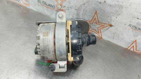 Foto 2ª: Bomba de Agua Mercedes Clase C 160 C 200 206.042) BERLINA 224CV 165KW [M 254.915] (2021)