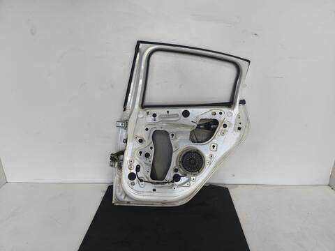 Foto 2ª: Puerta Trasera Derecha Peugeot 208 XAD 75CV 55KW (2016)