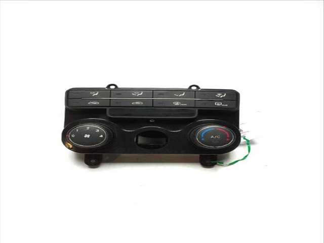 Foto 1ª: Mando Climatizador Hyundai i30 1.6 (2007)