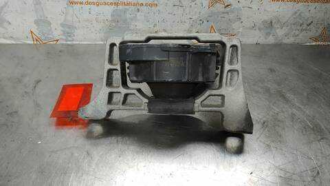 Foto 4ª: Soporte Motor Ford Kuga TITANIUM 180CV 132KW [T8MA] (2016)