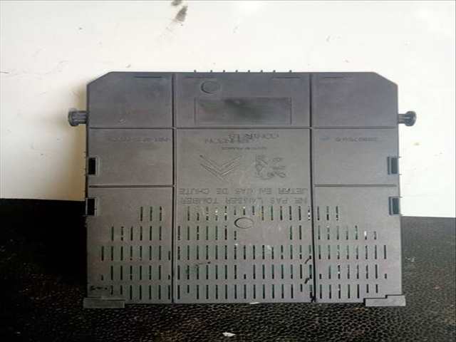 Foto 2ª: Caja Reles Fusibles Citroen C4 COLLECTION 1 16V CAT NFU - TU5JP4) 109CV (2004)