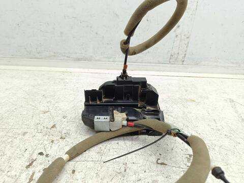 Cerradura Puerta Trasera Izquierda Nissan Qashqai N-STYLE 116CV 85KW