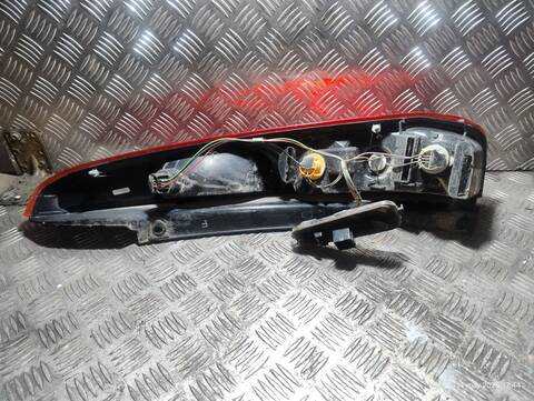 Foto 2ª: Piloto Trasero Izquierdo Ford Fiesta FXJA (2001)